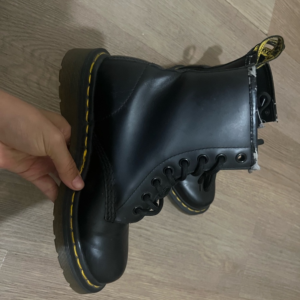 Dr Martens Black boots US Size 5, used.
